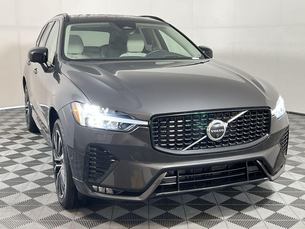 used 2023 Volvo XC60 car, priced at $41,467