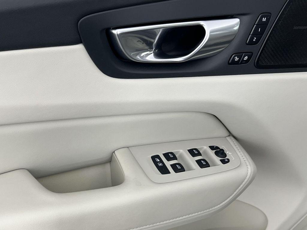 used 2023 Volvo XC60 car, priced at $41,467