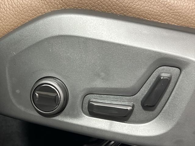 new 2025 Volvo XC60 car, priced at $49,990