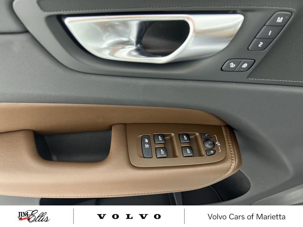 new 2025 Volvo XC60 car, priced at $48,824