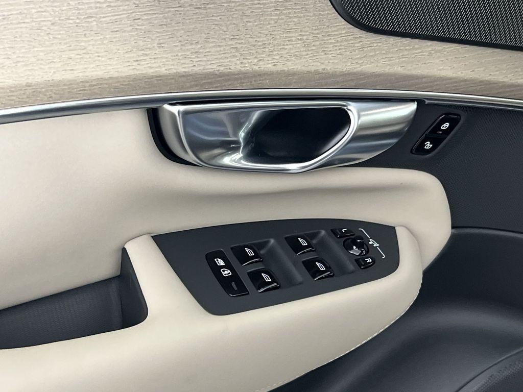 new 2026 Volvo XC90 car, priced at $71,825