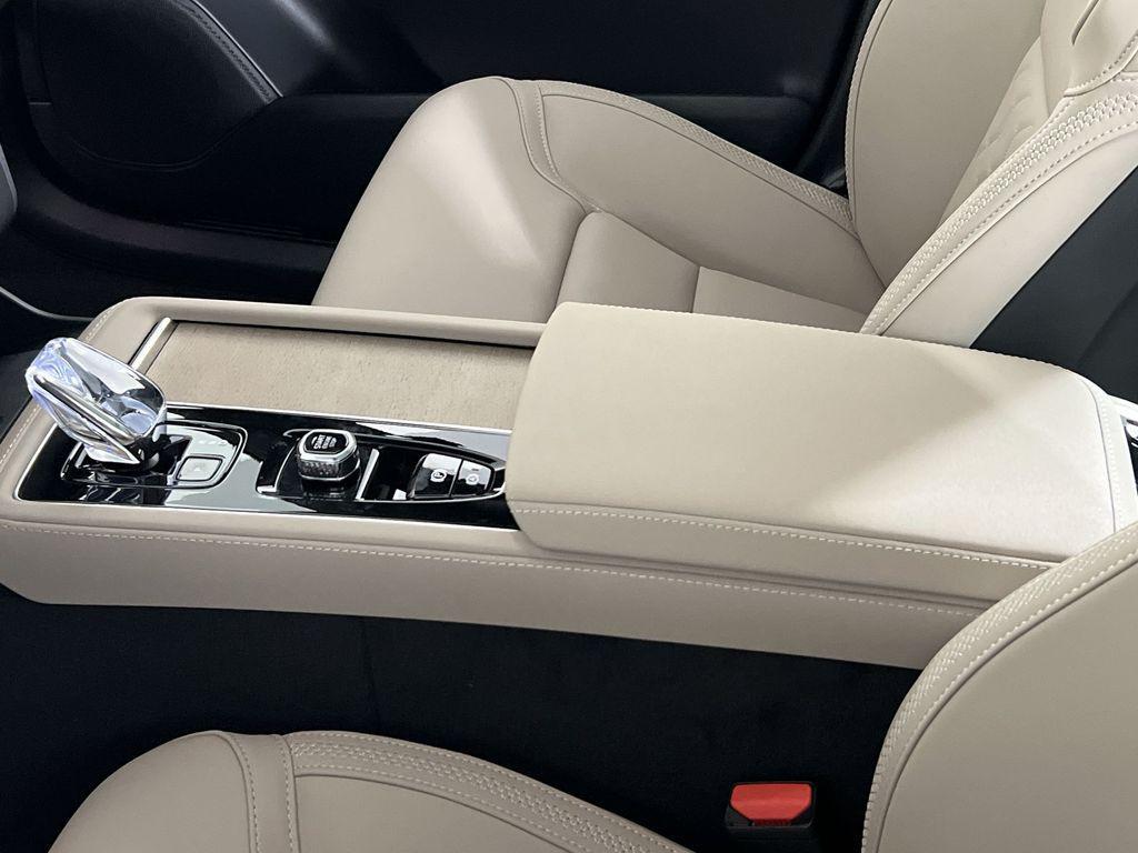 new 2026 Volvo XC90 car, priced at $71,825