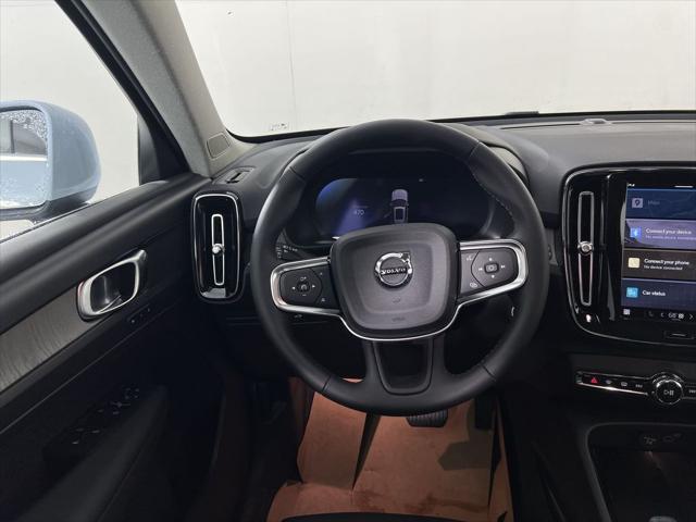 new 2025 Volvo XC40 car, priced at $45,795