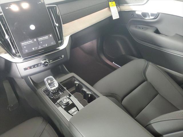new 2025 Volvo XC90 car, priced at $60,525