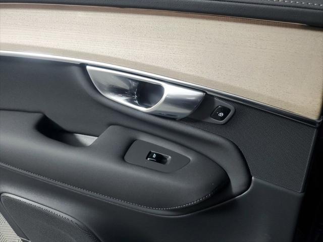 new 2025 Volvo XC90 car, priced at $60,525
