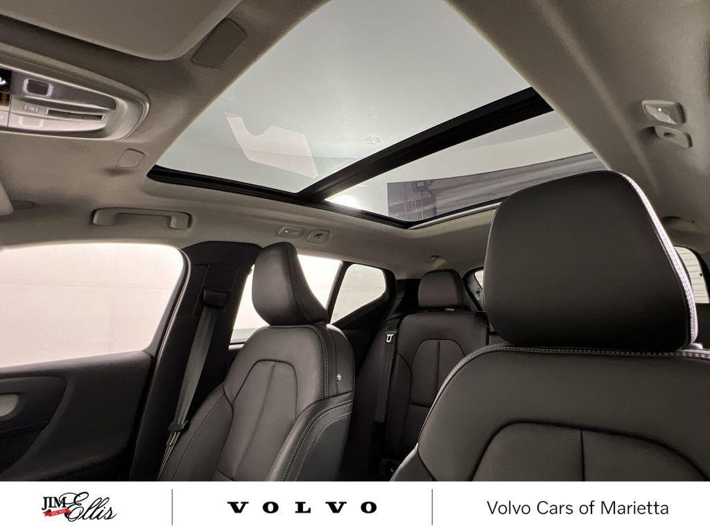 used 2025 Volvo XC40 car, priced at $32,423