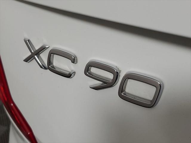 used 2022 Volvo XC90 car, priced at $39,500