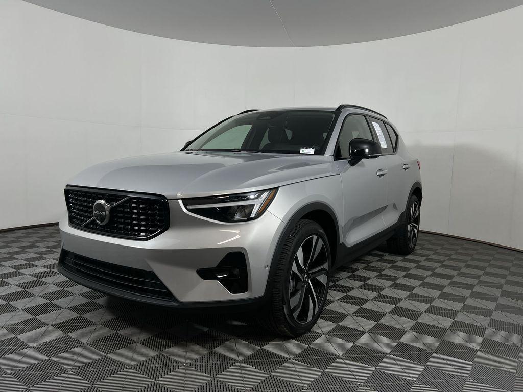 used 2025 Volvo XC40 car, priced at $33,429