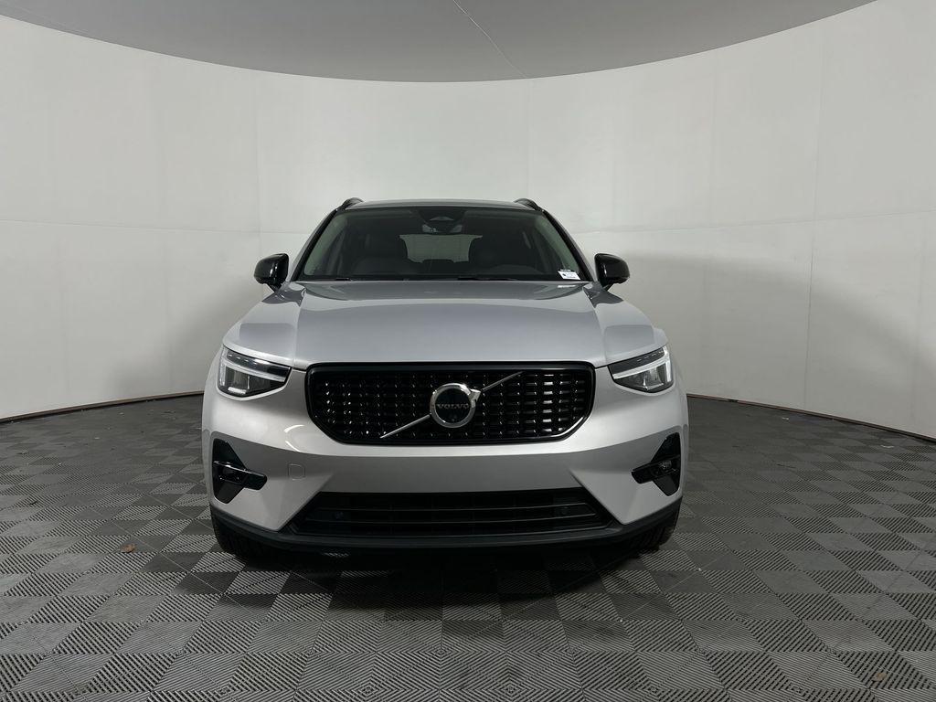 used 2025 Volvo XC40 car, priced at $33,429