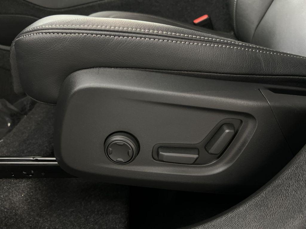 used 2025 Volvo XC40 car, priced at $33,429