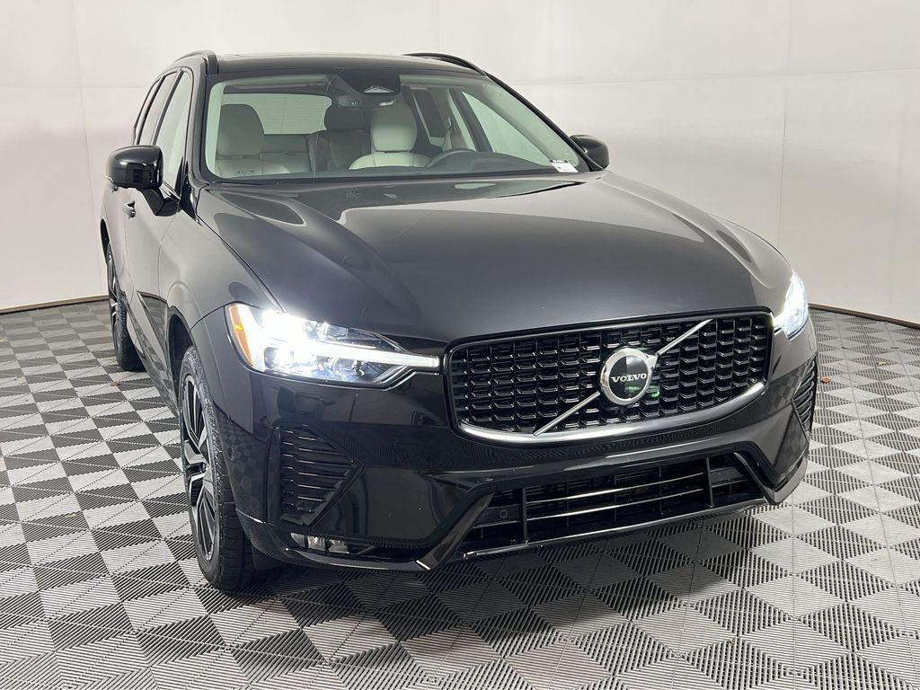 used 2023 Volvo XC60 car, priced at $34,919