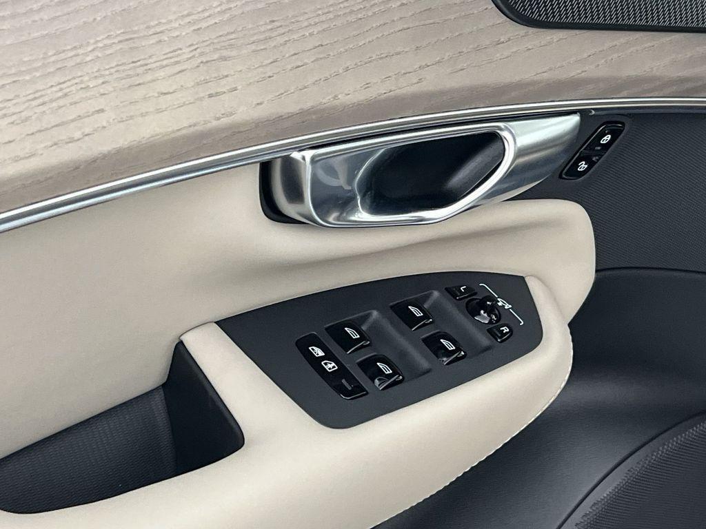 new 2026 Volvo XC90 car, priced at $71,825