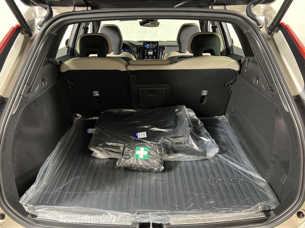 new 2026 Volvo XC60 car
