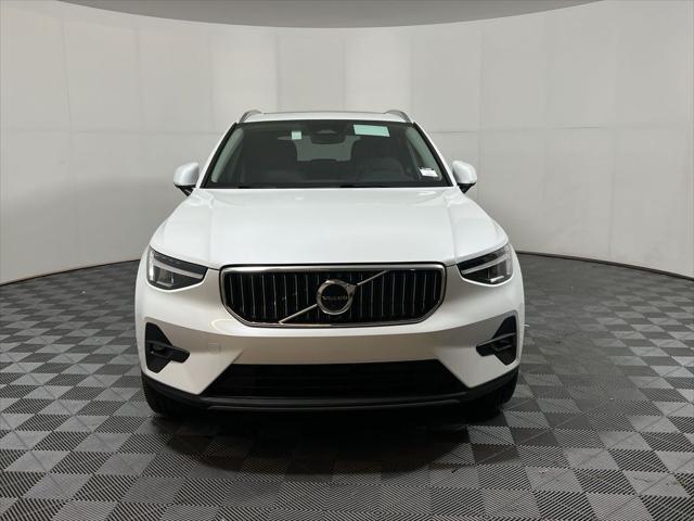 new 2025 Volvo XC40 car, priced at $46,435