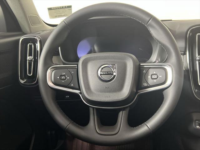 new 2025 Volvo XC40 car, priced at $46,435