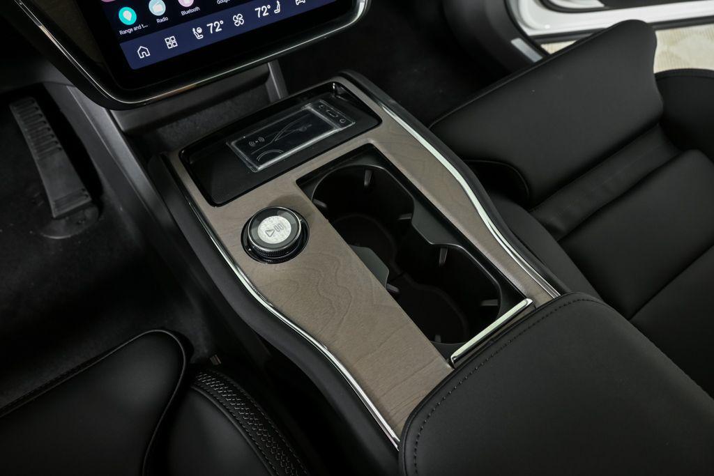 new 2025 Volvo EX90 car
