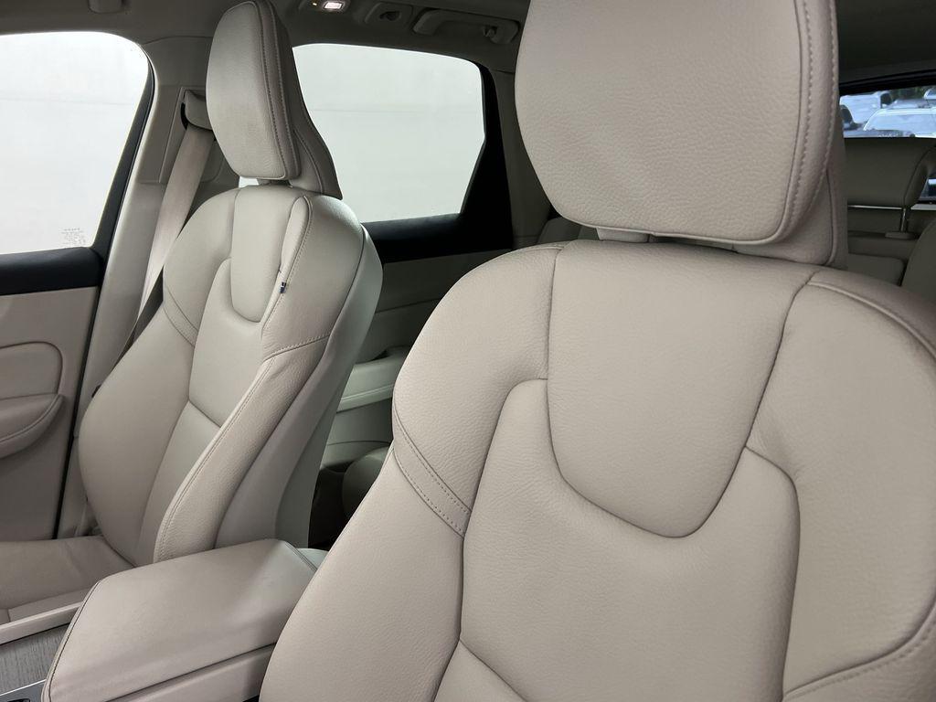 used 2023 Volvo XC60 car, priced at $37,284