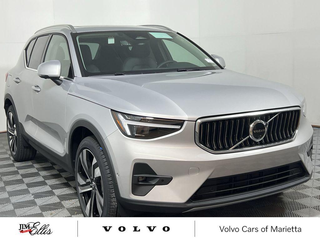 new 2025 Volvo XC40 car, priced at $41,414