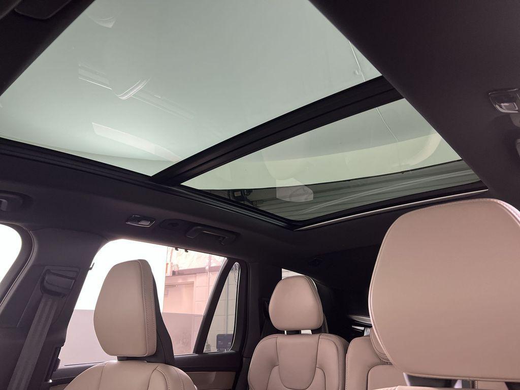 new 2026 Volvo XC90 car, priced at $75,155