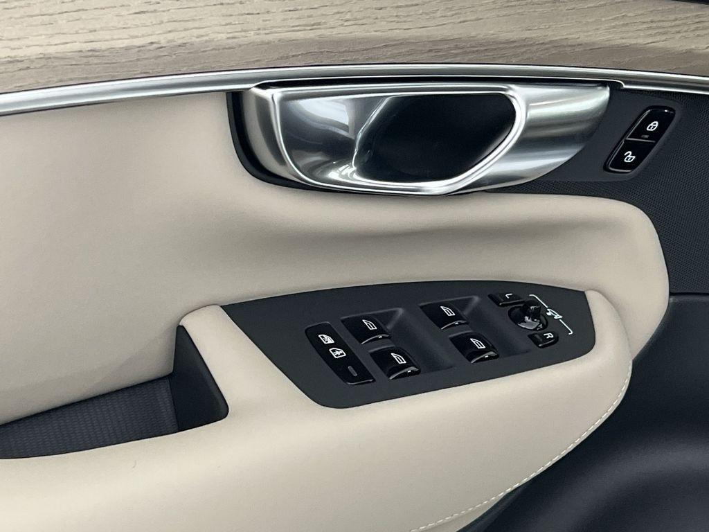 new 2026 Volvo XC90 car, priced at $75,155