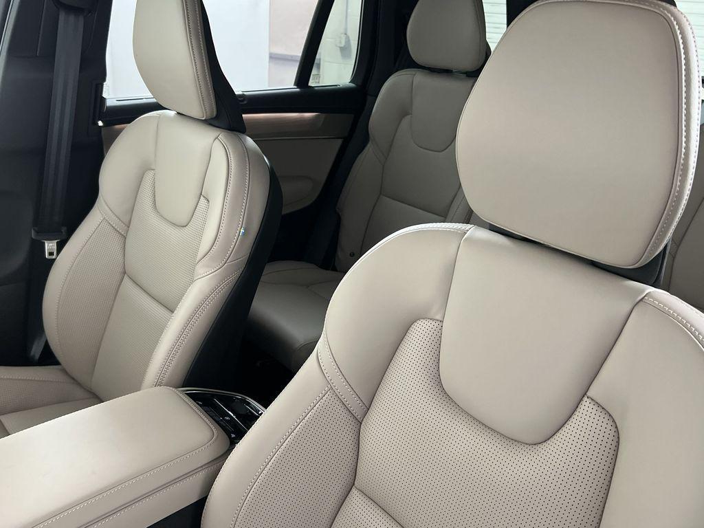 new 2026 Volvo XC90 car, priced at $75,155