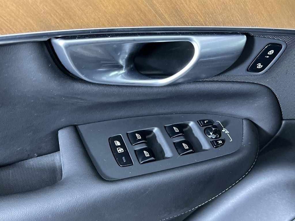 used 2024 Volvo XC90 car, priced at $41,997