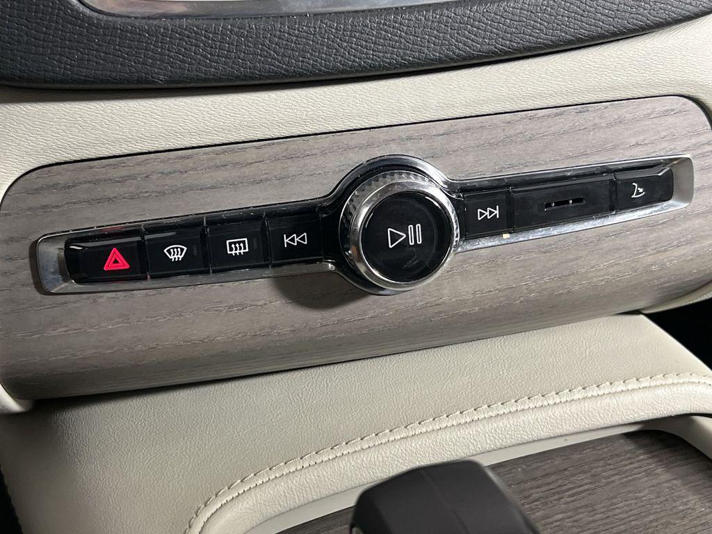 used 2023 Volvo XC90 Recharge Plug-In Hybrid car, priced at $41,182