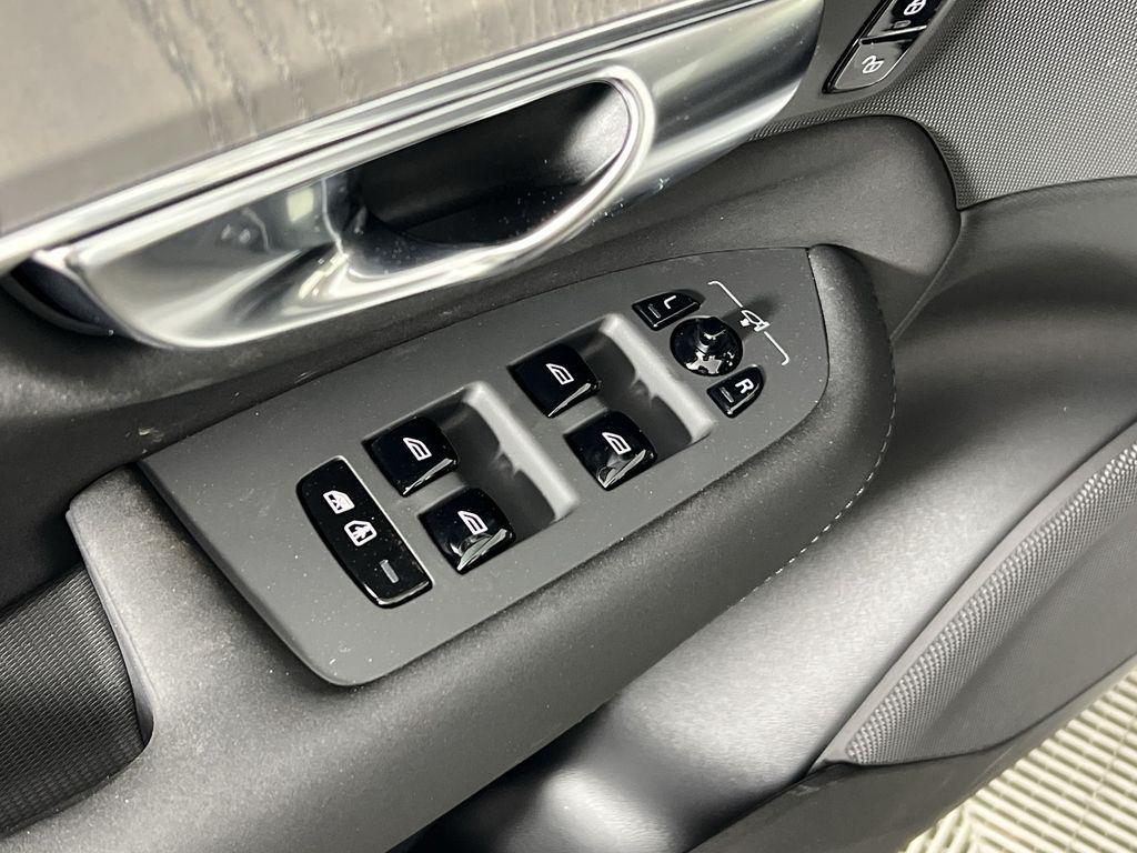 new 2025 Volvo XC90 Plug-In Hybrid car, priced at $72,346