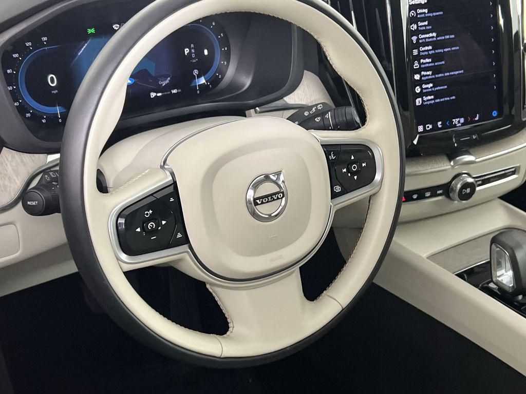 used 2023 Volvo XC60 car, priced at $30,927
