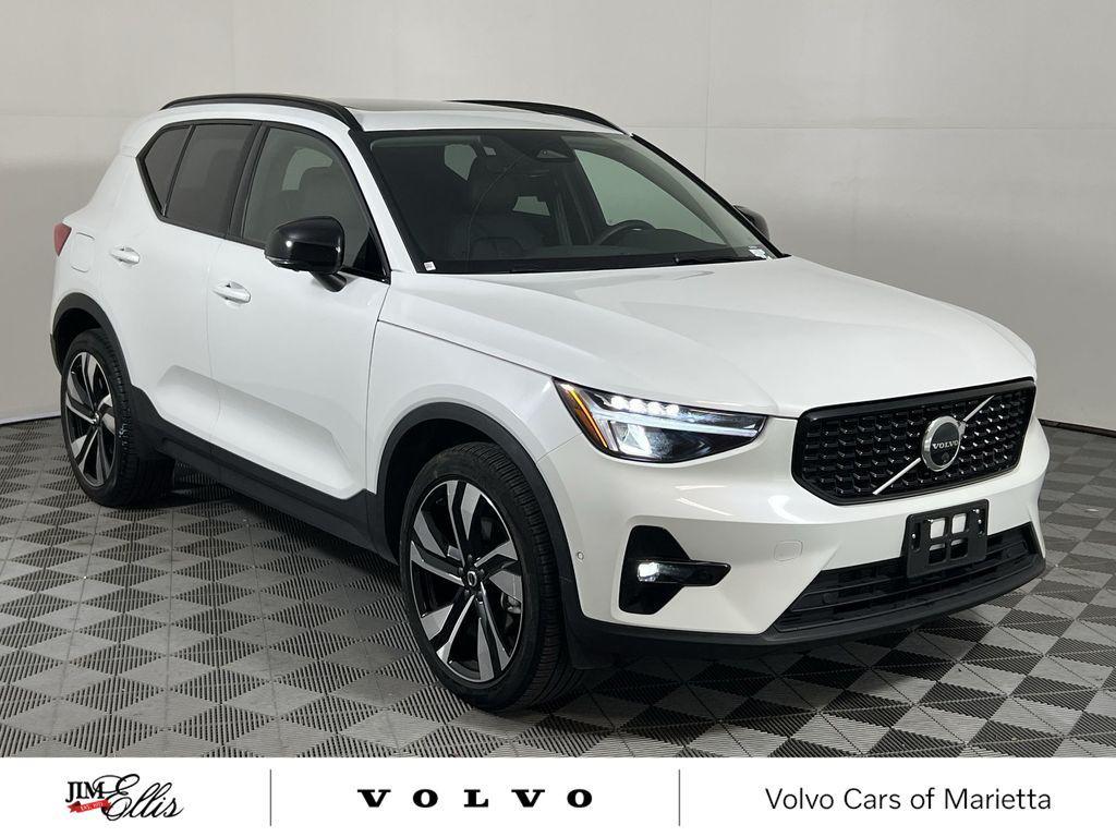 used 2025 Volvo XC40 car, priced at $37,214