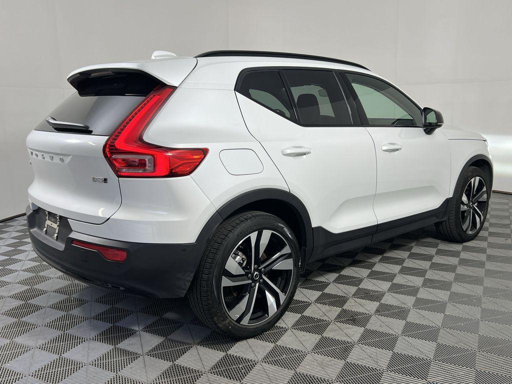 used 2025 Volvo XC40 car, priced at $35,857