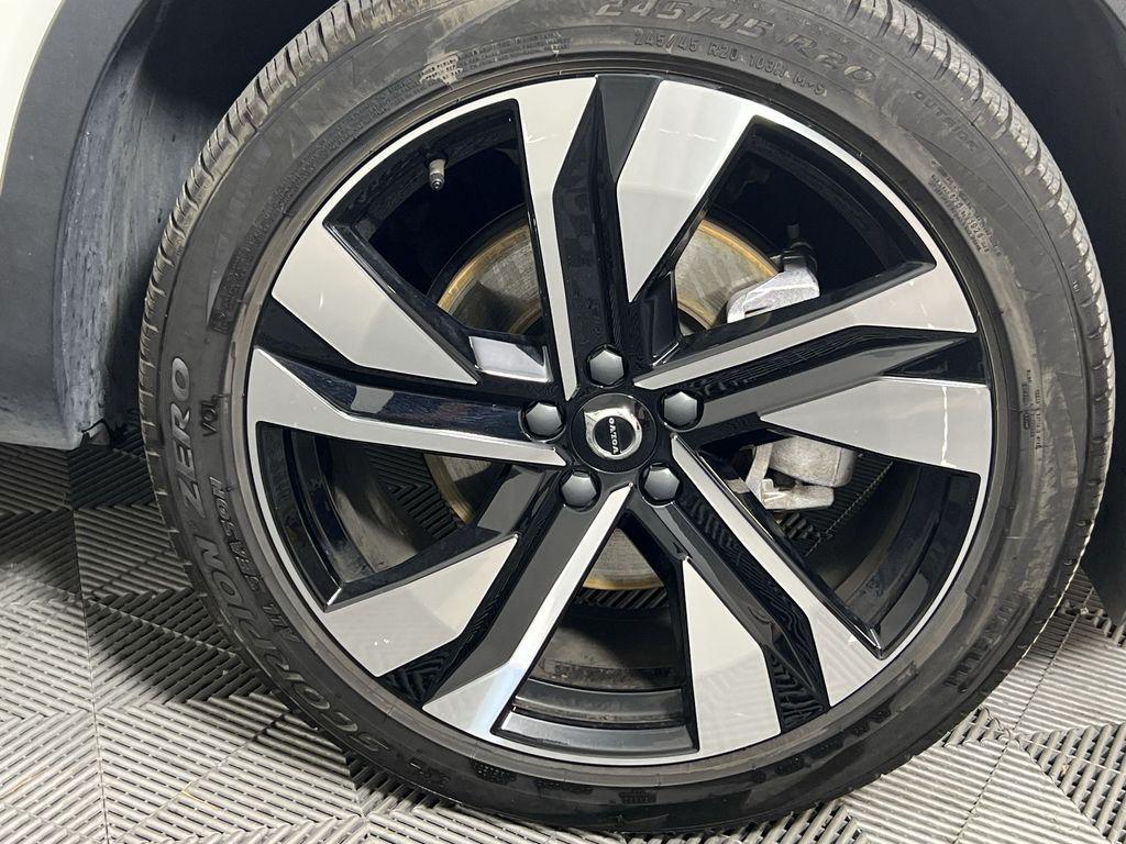 used 2025 Volvo XC40 car, priced at $35,857