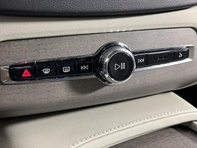 used 2022 Volvo XC90 car, priced at $45,294