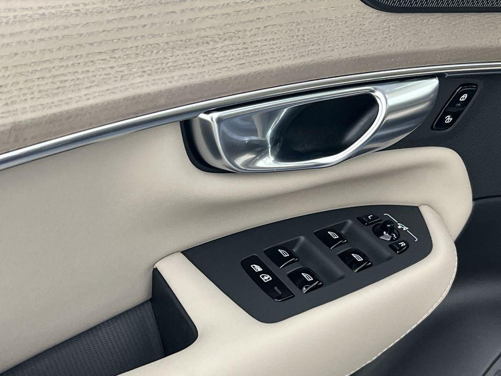 new 2026 Volvo XC90 car, priced at $71,825