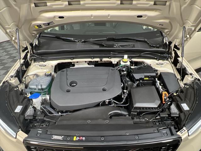 new 2025 Volvo XC40 car, priced at $49,620