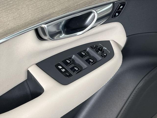new 2025 Volvo XC90 Plug-In Hybrid car, priced at $78,805