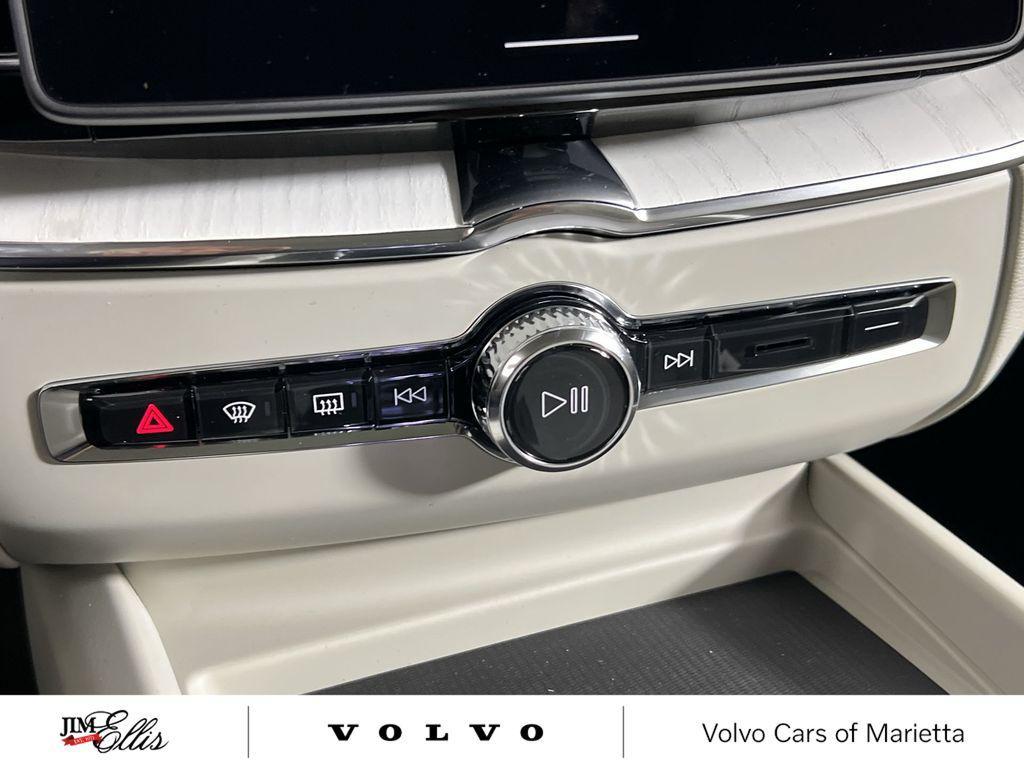 new 2026 Volvo XC60 car, priced at $62,935
