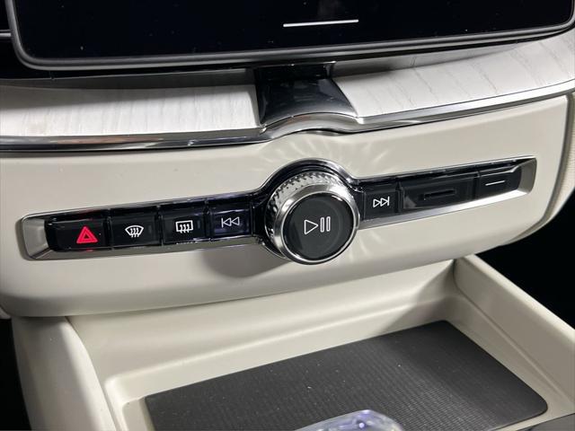 new 2026 Volvo XC60 car, priced at $63,935