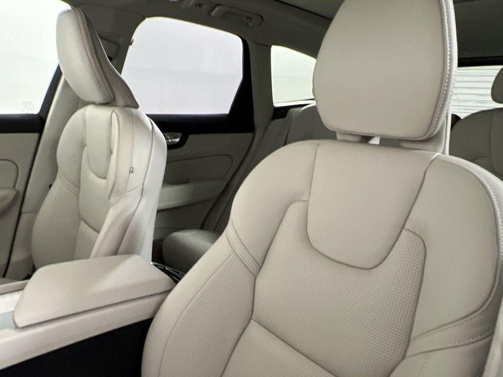 new 2026 Volvo XC60 car