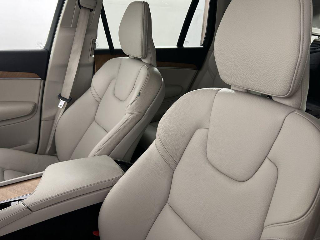 used 2022 Volvo XC90 Recharge Plug-In Hybrid car, priced at $40,899