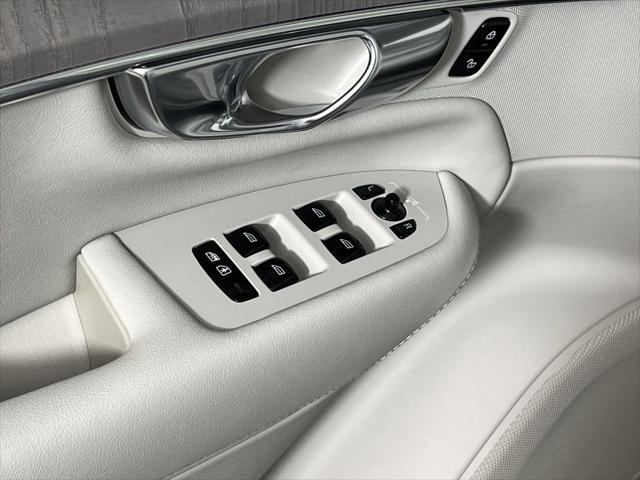 new 2025 Volvo XC90 Plug-In Hybrid car, priced at $80,405