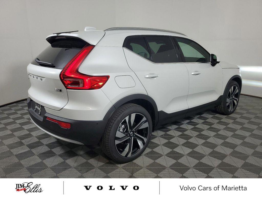 new 2025 Volvo XC40 car, priced at $41,414