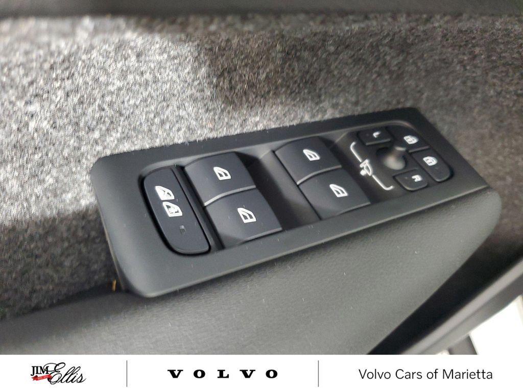 new 2025 Volvo XC40 car, priced at $41,414