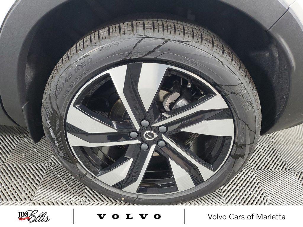 new 2025 Volvo XC40 car, priced at $41,414