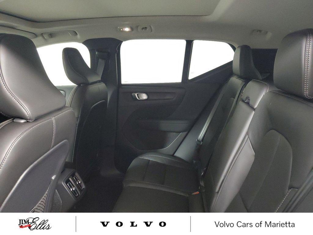 new 2025 Volvo XC40 car, priced at $41,414