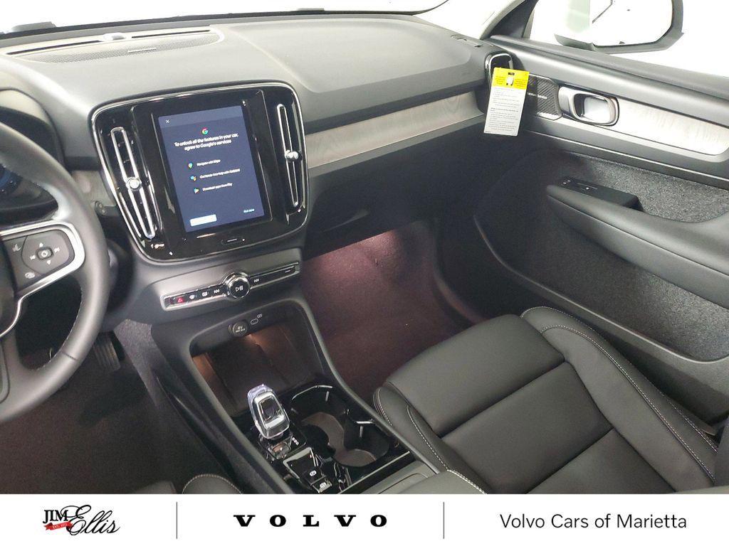 new 2025 Volvo XC40 car, priced at $41,414