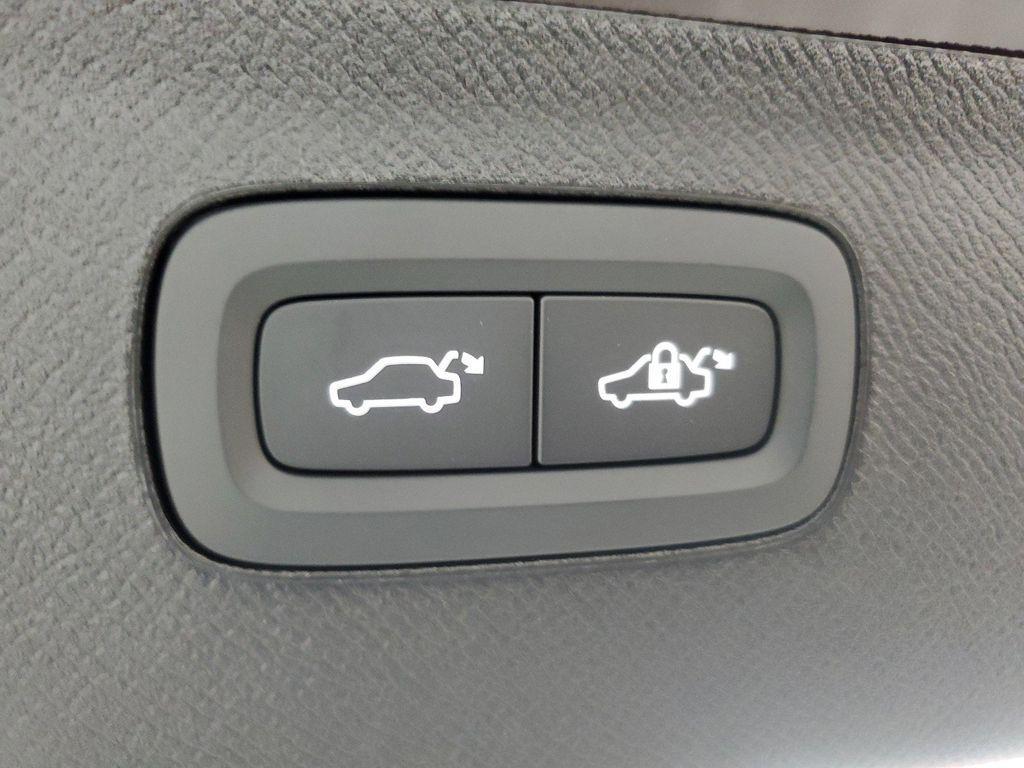 new 2025 Volvo XC90 Plug-In Hybrid car, priced at $66,487