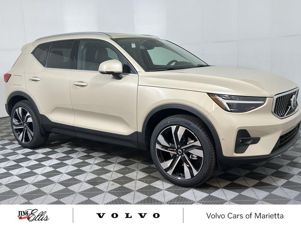 new 2025 Volvo XC40 car, priced at $41,049