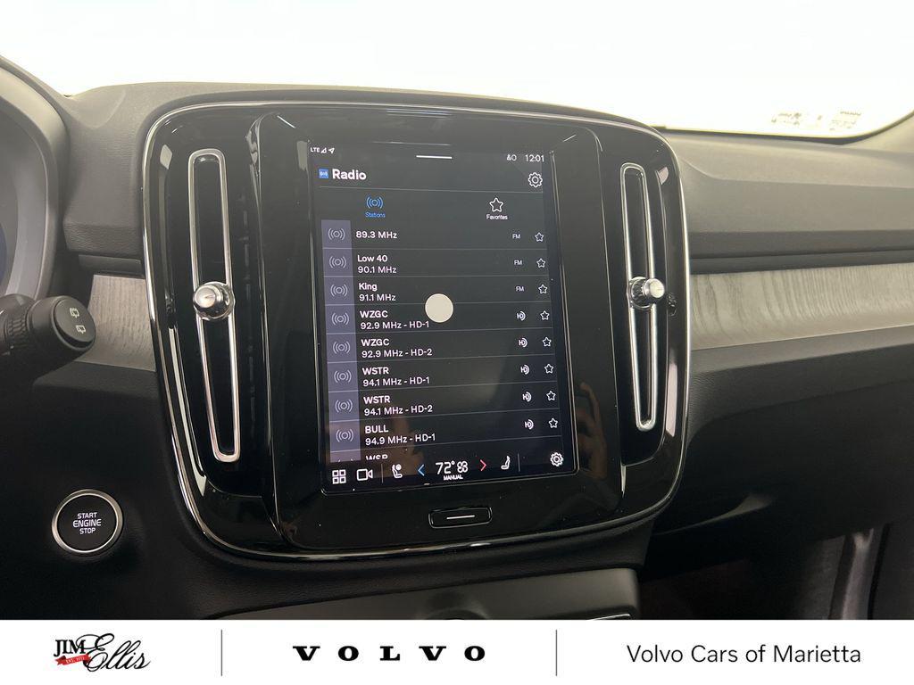 new 2025 Volvo XC40 car, priced at $41,049
