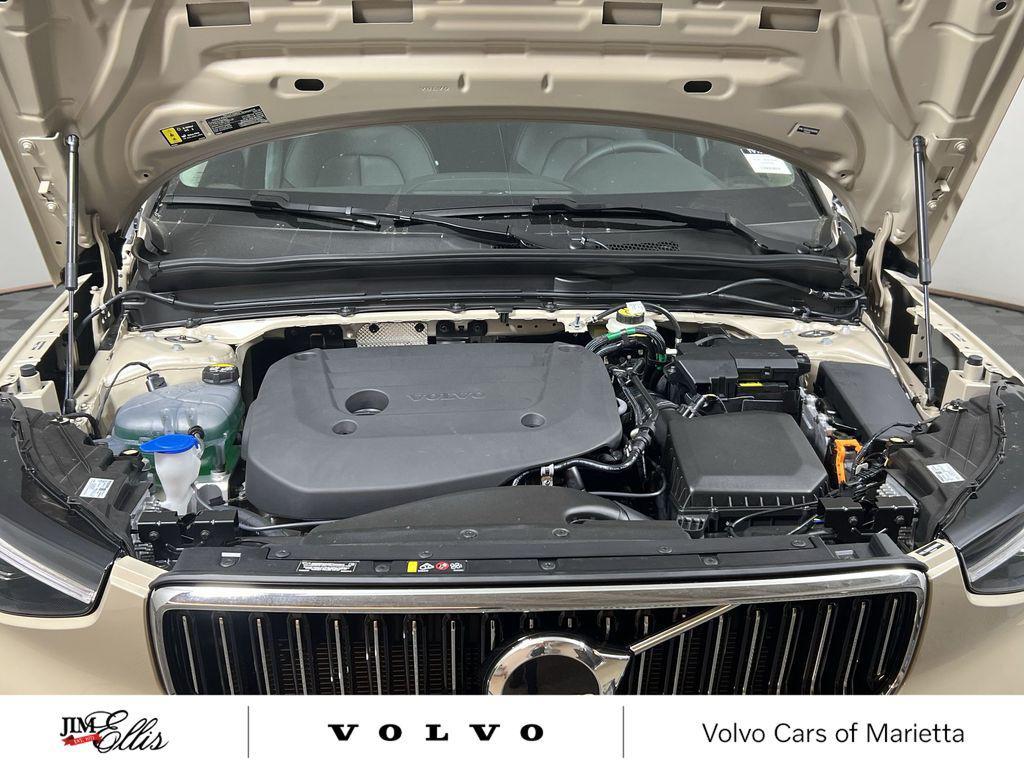 new 2025 Volvo XC40 car, priced at $41,049
